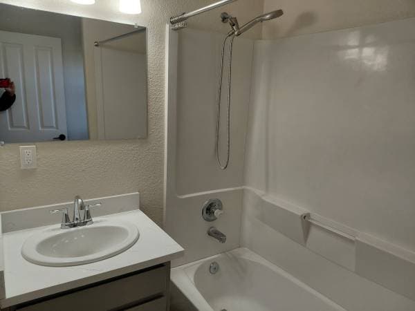 1BR/1BA Apartment · Santa Rosa photo 5