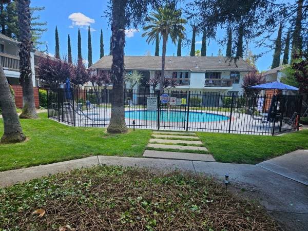 1BR/1BA Condo · Walnut Creek photo 1
