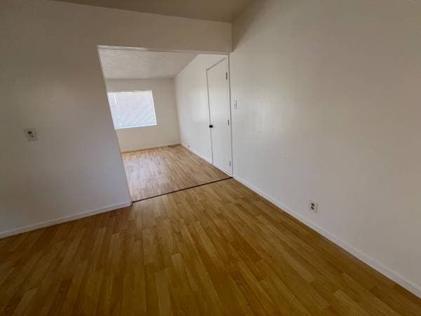 2BR/1BA Duplex on Aston Ave · Santa Rosa photo 2