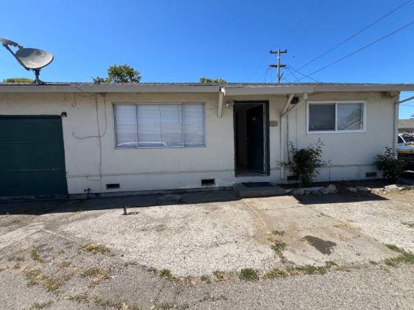 2BR/1BA Duplex on Aston Ave · Santa Rosa photo 3