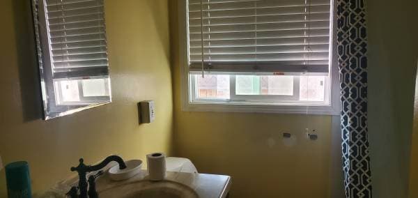 1BR/1BA Duplex on 48th Ave · Capitola photo 2