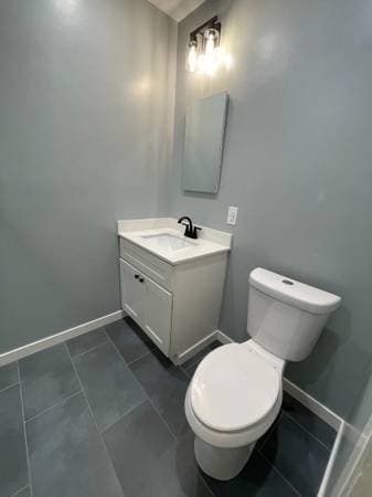 2BR/1BA Apartment · Oakland photo 4