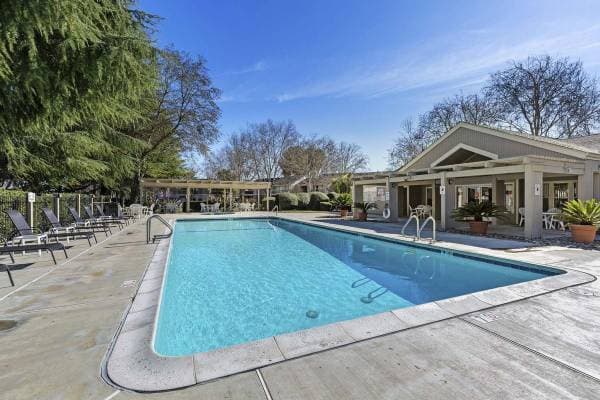 3BR/2BA Apartment · Tracy photo 1