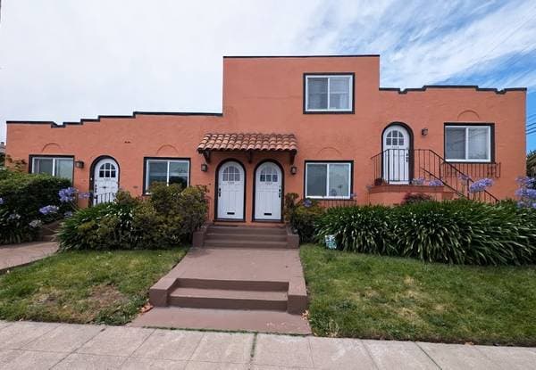1BR/1BA Single Family House on Mabel Street · Berkeley photo 2