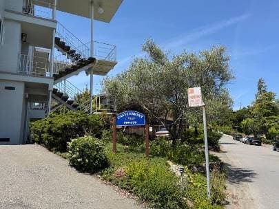 2BR/1BA Condo on Lower Via Casitas · Greenbrae photo 2