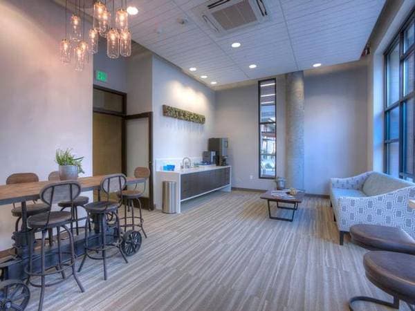 2BR/1BA Apartment on 3rd St. · San Francisco photo 2