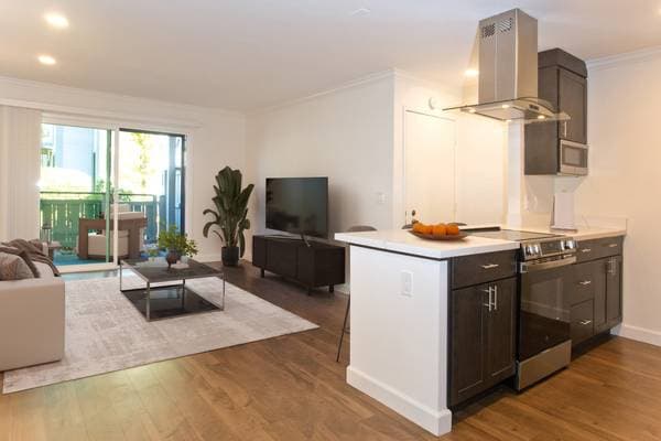1BR/1BA Apartment on Catamaran Street · San Mateo photo 1