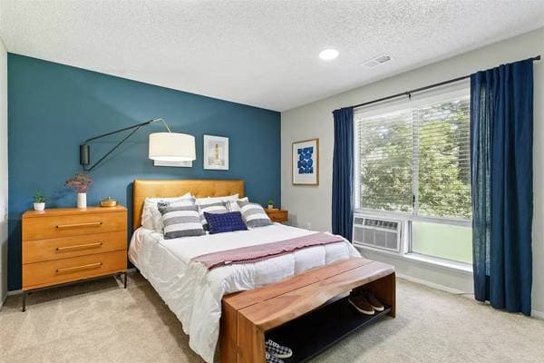 2BR/1BA Townhouse on Lakeville Cir · Petaluma photo 1