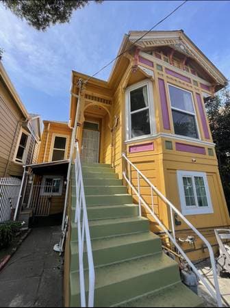 3BR/1BA Duplex on 12th Street · Oakland photo 1