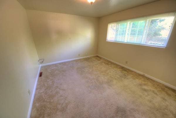 2BR/1BA Duplex on Sherwood Ave Unit B · Santa Clara photo 5