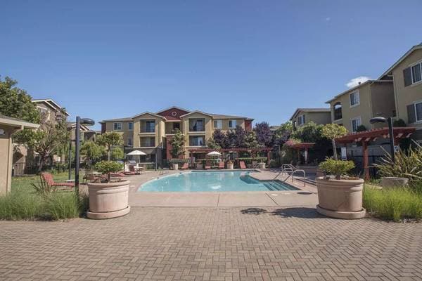 1BR/1BA Apartment on Valle Vista Ave · Vallejo photo 5