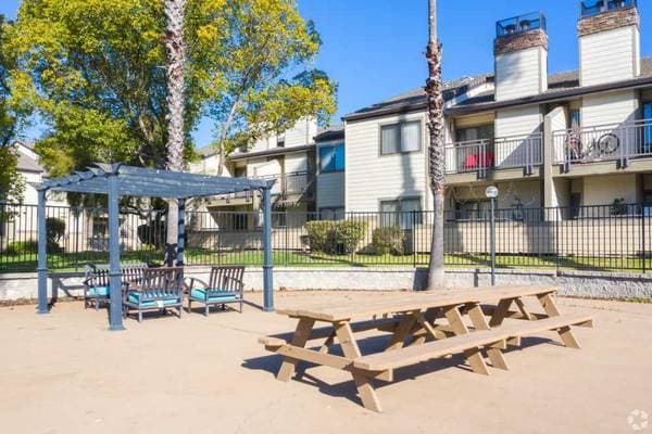 2BR/2BA Apartment on James Donlon Blvd · Antioch photo 5