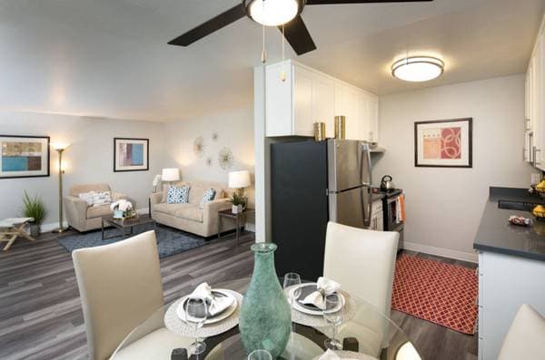 2BR/2BA Apartment on Gading Road · Hayward photo 5