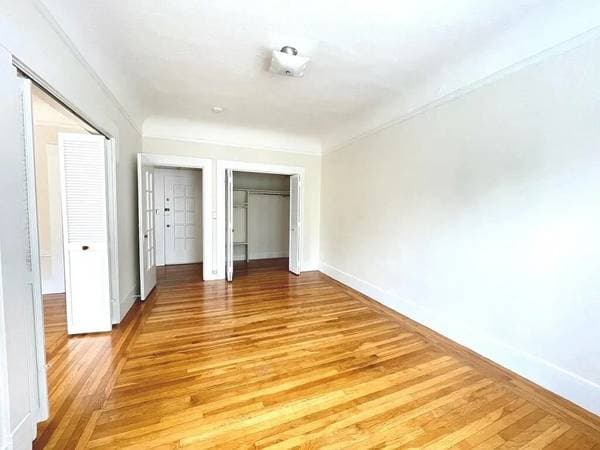 Apartments on Sacramento St · San Francisco photo 5