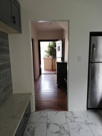 1BR/1BA Duplex on Cleveland St · Oakland photo 4