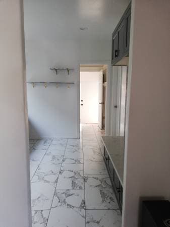 1BR/1BA Duplex on Cleveland St · Oakland photo 5