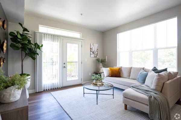1BR/1BA Apartment on Round Barn Blvd · Santa Rosa photo 5