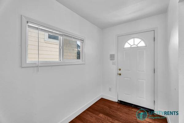 1BR/1BA Single Family House on Crescent Ave · San Francisco photo 1
