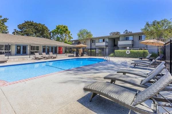 2BR/1BA Apartment on Stokes Street · San Jose photo 3