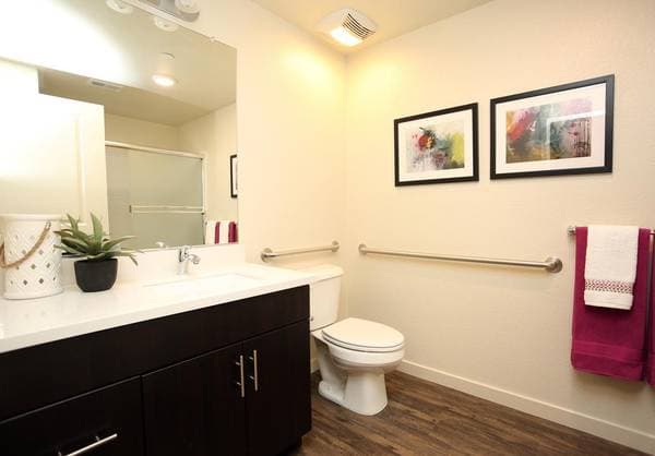 2BR/2BA Apartment on Business Center Dr. · Fairfield photo 3