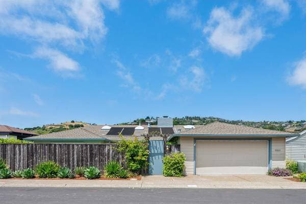 4BR/3BA Single Family House · Belvedere Tiburon photo 1