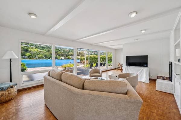 4BR/3BA Single Family House · Belvedere Tiburon photo 4