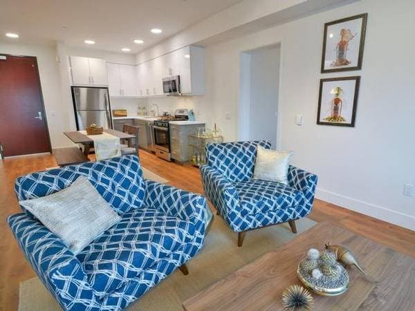 1BR/1BA Apartment on 3rd St. · San Francisco photo 5