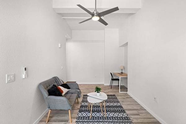 1BR/1BA Apartment on Schmidt Lane · El Cerrito photo 3