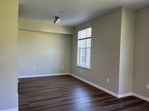 1BR/1BA Apartment on Round Barn Blvd · Santa Rosa photo 2