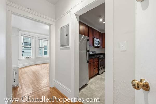 0BR/1BA Apartment on Pine St · San Francisco photo 3