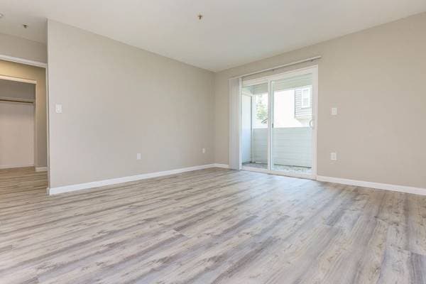 2BR/1BA Apartment on North Milpitas Boulevard · Milpitas photo 3
