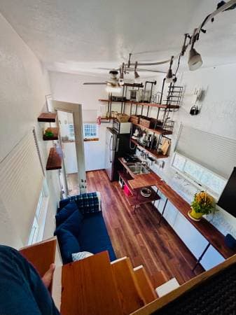 0BR/1BA Single Family House · El Verano photo 3