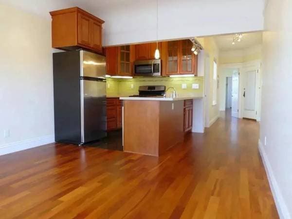 1BR/1BA Apartment on Shrader St · San Francisco photo 1