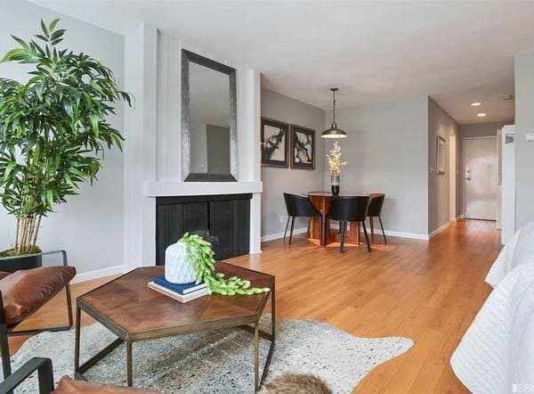 0BR/1BA Apartment · San Francisco photo 1