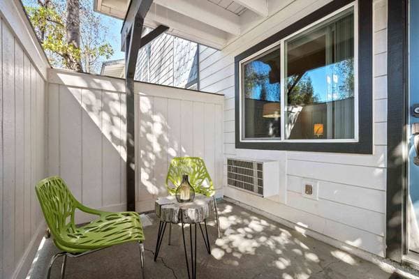 1BR/1BA Apartment on Coggins Drive · Walnut Creek photo 1