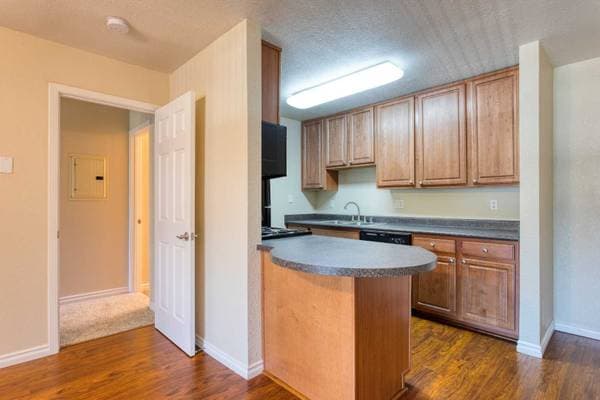 1BR/1BA Apartment on Coggins Drive · Walnut Creek photo 4