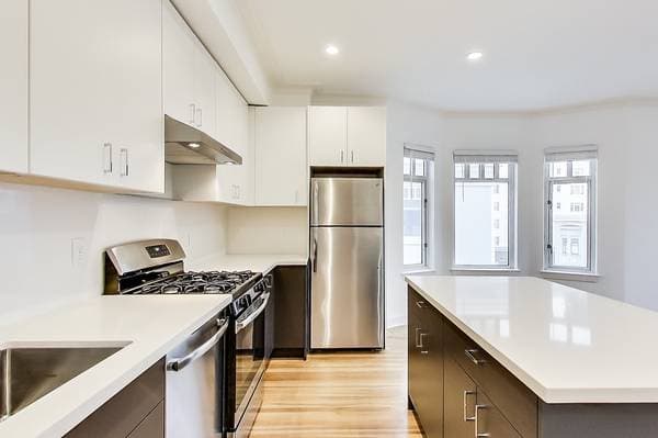 2BR/1BA Apartment on Lombard · San Francisco photo 4