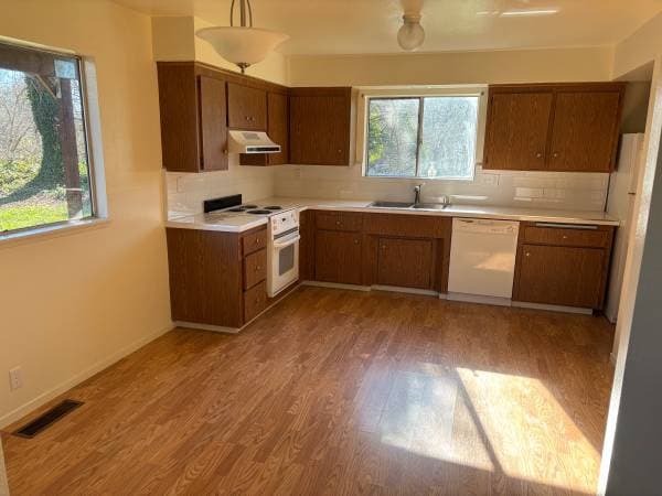 2BR/1BA Duplex on Fulton Rd · Santa Rosa photo 2