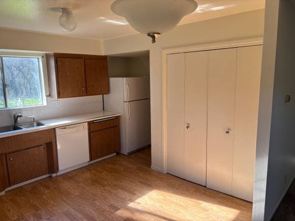 2BR/1BA Duplex on Fulton Rd · Santa Rosa photo 3