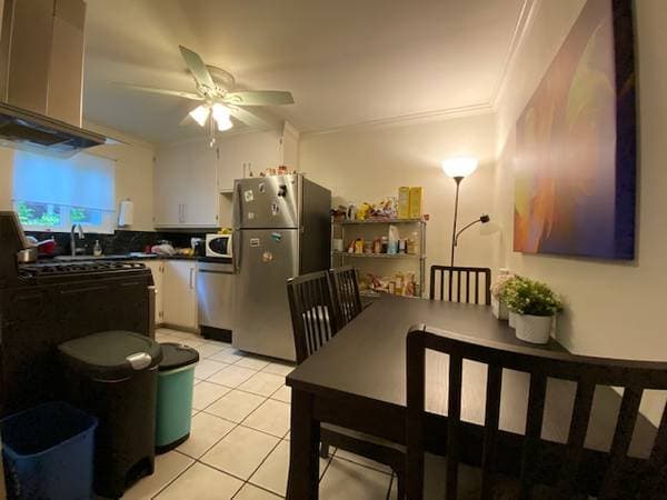 2BR/1BA Apartment on Fremont Pl. · Menlo Park photo 2
