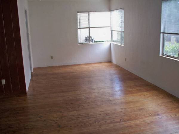 2BR/1BA Apartment · Berkeley photo 3