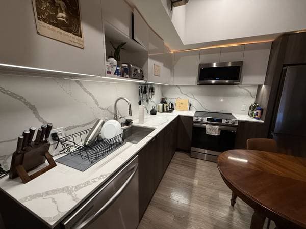 2BR/2BA Apartment · San Francisco photo 3