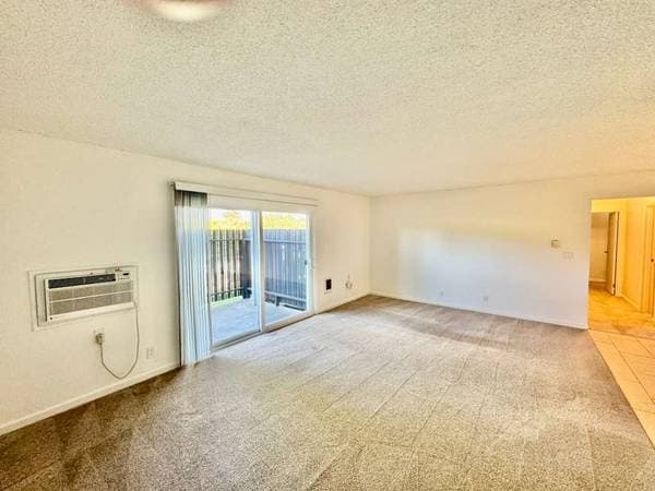 2BR/2BA Apartment on Ignacio Blvd - 147 · Novato photo 4