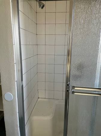 2BR/1BA Duplex · Pittsburg photo 3