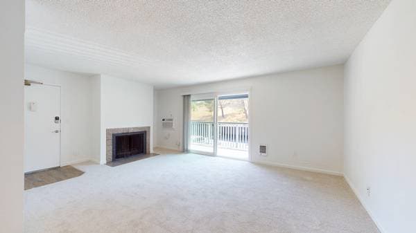 2BR/2BA Apartment on Ignacio Blvd - 358 · Novato photo 3