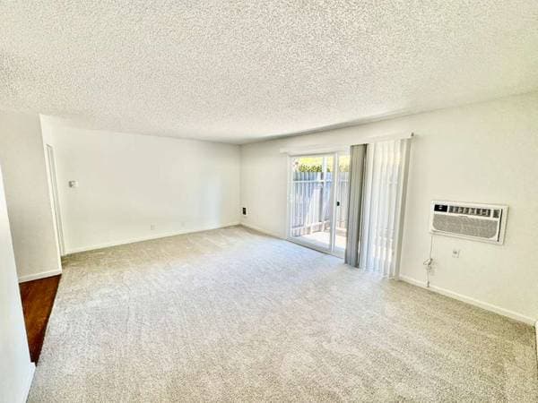 1BR/1BA Apartment on Ignacio Blvd - 176 · Novato photo 4