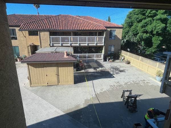 2BR/1BA Condo on E 14th · San Leandro photo 2