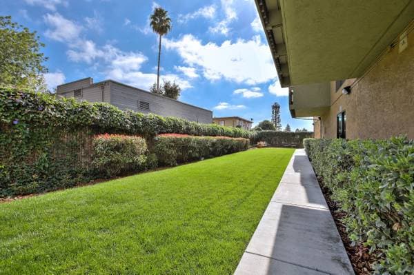 2BR/1BA Condo on E 14th · San Leandro photo 4