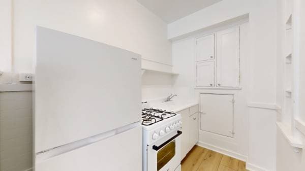 0BR/1BA Apartment on Taylor St - 411 · San Francisco photo 2