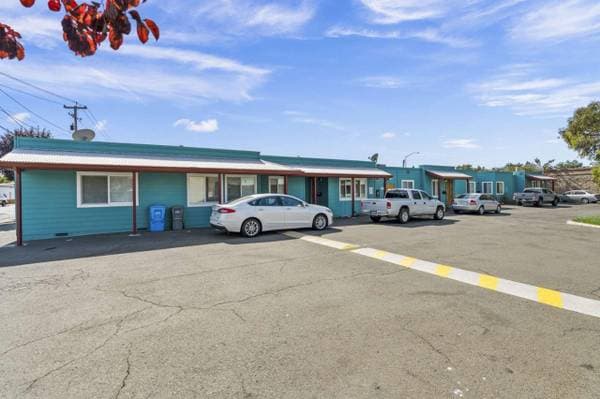 1BR/1BA Apartment · Santa Rosa photo 1